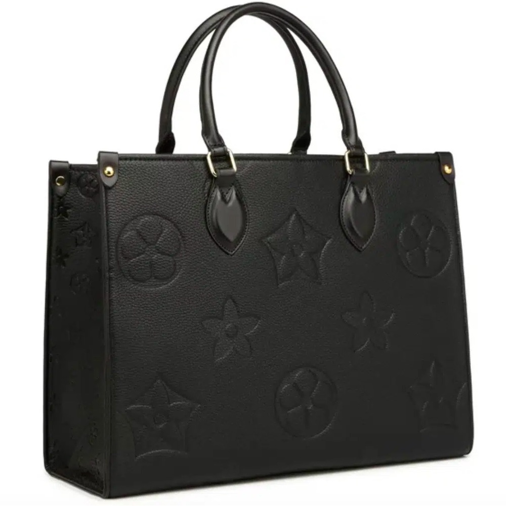 Black tote bag